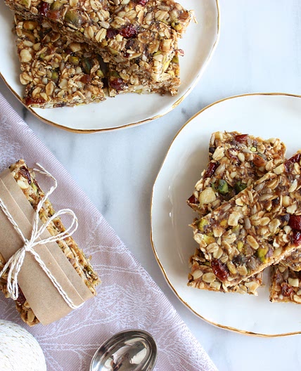 No-Bake Peanut Butter Pistachio Granola Bars — living minnaly