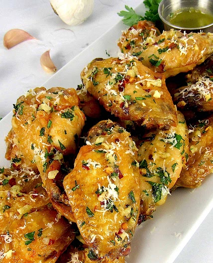 Air Fryer Garlic Parmesan Wings