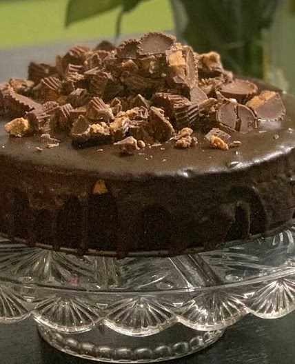 Peanut Butter Cheesecake with Chocolate Ganache