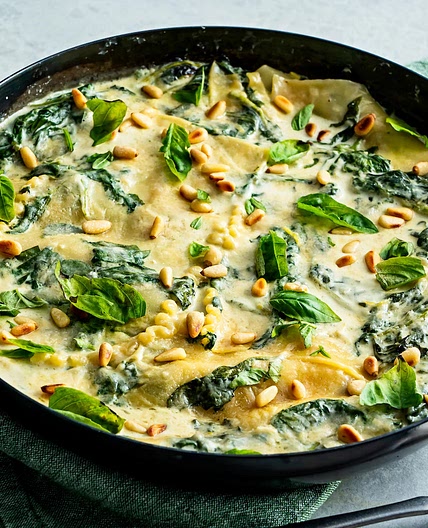 Skillet Lasagna with Spinach and Zucchini