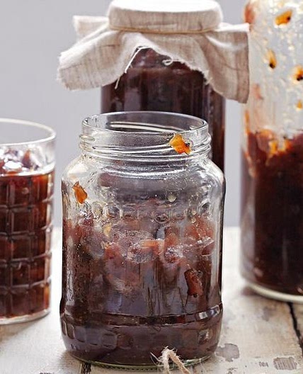 Apple and Sultana Chutney