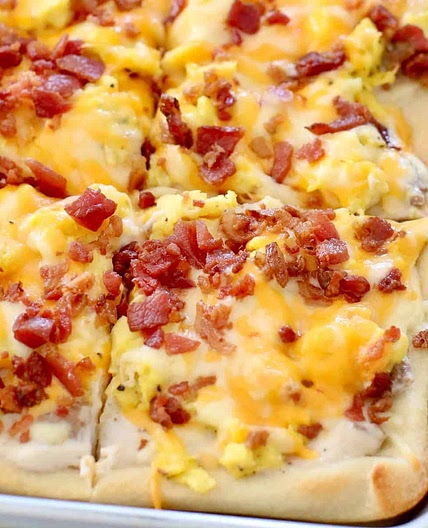 The Best Breakfast Pizza