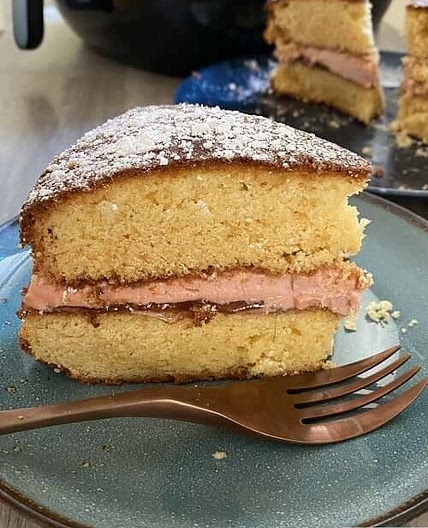 Victoria Sponge Cake In Air Fryer