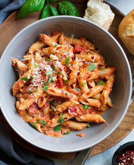 Protein Pasta with Vodka Sauce and Chicken