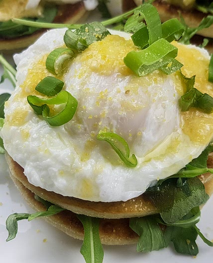 English muffins with poached egg and Dutch sauce
