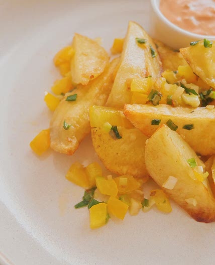 Crispy and roasted potatoes