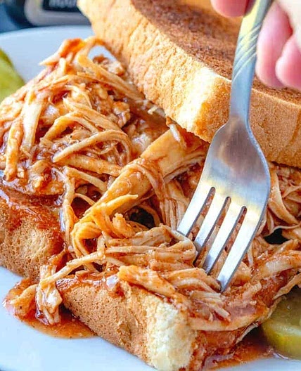 CROCK POT SHREDDED BBQ CHICKEN