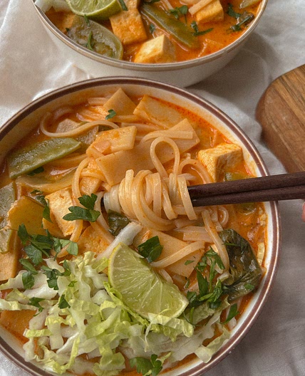 Vegan Tofu Noodle Curry Soup