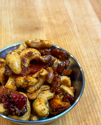 Bacon honey cashews