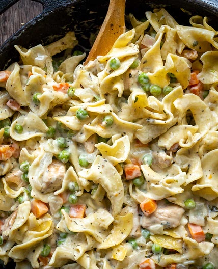 Chicken Pot Pie Noodle Skillet