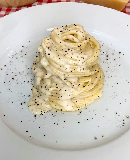 SPAGHETTI CACIO E PEPE