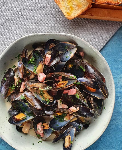 Cider & Bacon Mussels