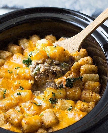 Crock Pot Bacon Cheeseburger Tater Tot Casserole