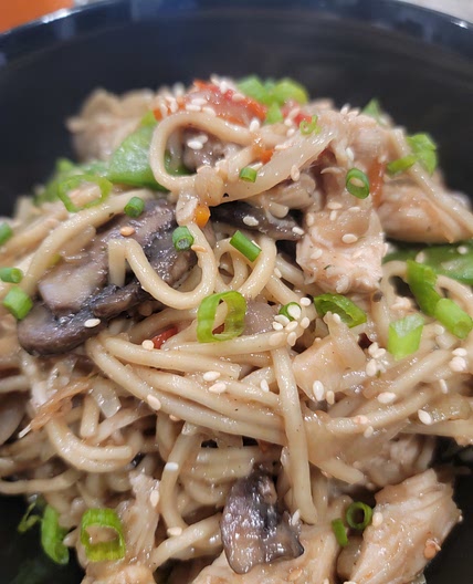 CHICKEN Lo Mein