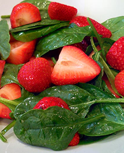 Spring Strawberry Spinach Salad | PKU