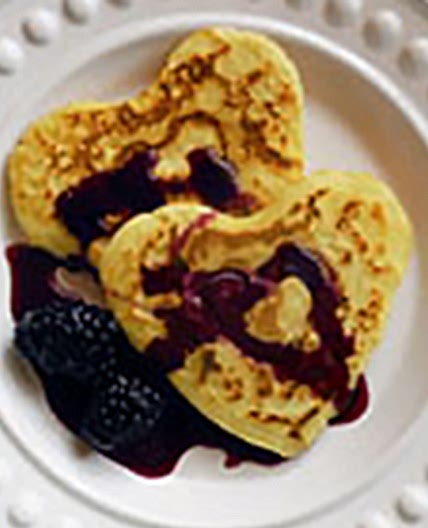 Heart-shaped Pancakes with Maple Blackberry Syrup | PKU