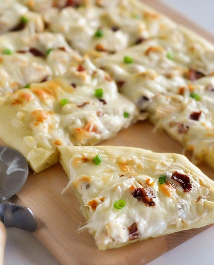 Chicken Alfredo Pizza