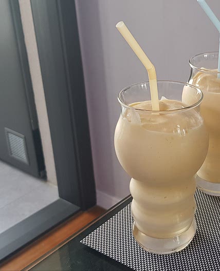 콩메이드 망고쉐이크