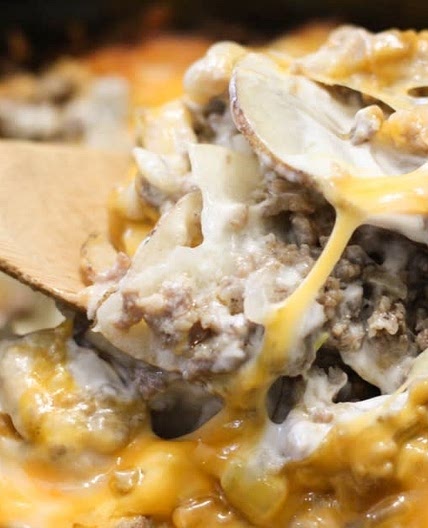 CROCKPOT BEEFY POTATO TACO CASSEROLE