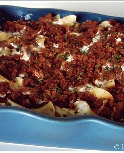 Amish Ground Beef and Noodle Casserole