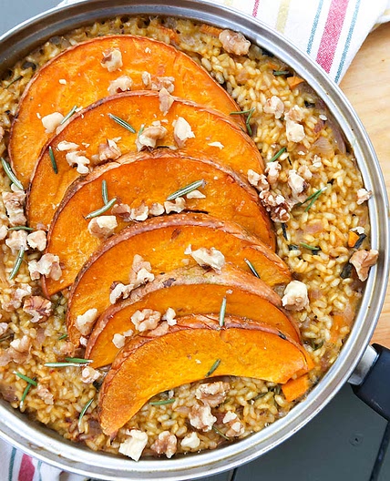 Gebackenes Kürbisrisotto mit Walnuss - PETA Deutschland e.V