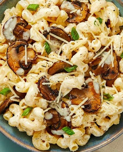 Creamy Dreamy Mushroom Cavatappi with Scallions & Parmesan 