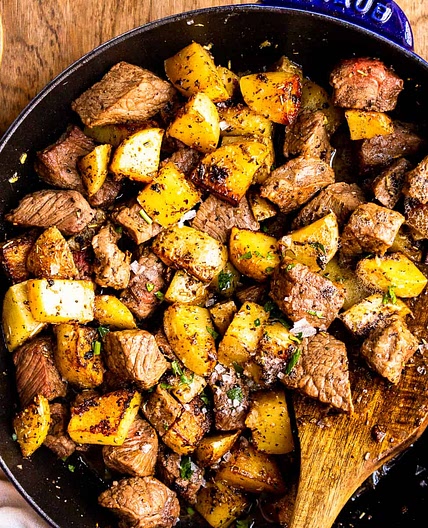 Garlic Butter Steak Bites and Potatoes Recipe