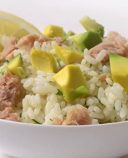 Riso tonno, limone e avocado