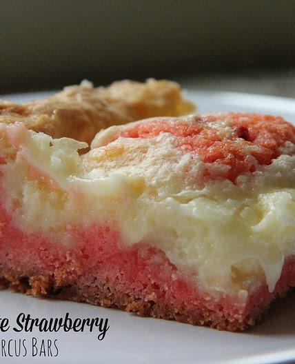 White Chocolate Strawberry Neiman Marcus Bars Recipe | Mix and Match Mama