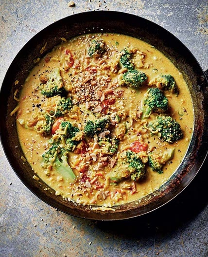 Broccoli cabbage curry 