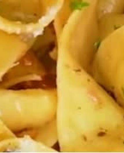 Garlic Butter Noodles w/Crispy Garlic