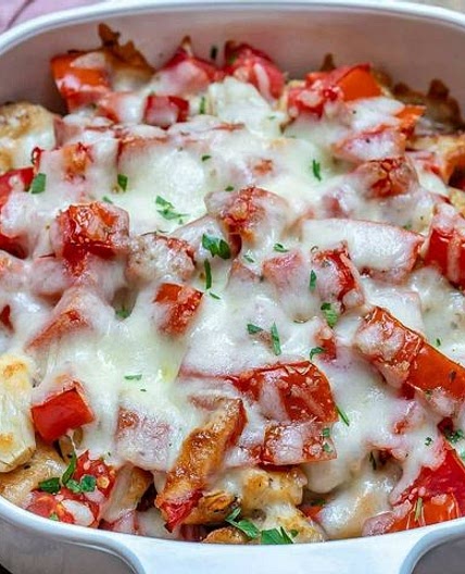 Bruschetta Chicken Casserole 🌱🍅🍗
