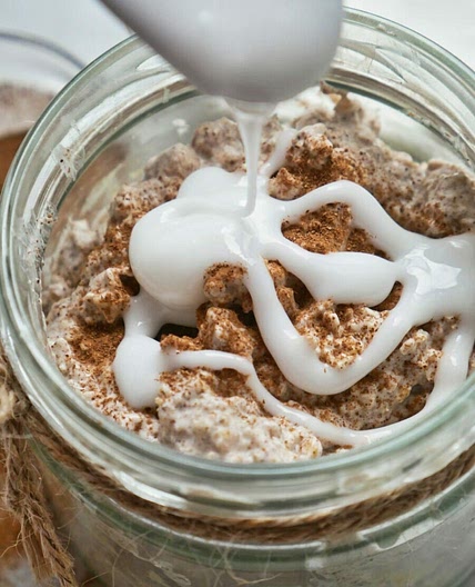 Cinnamon Roll Overnight Oats