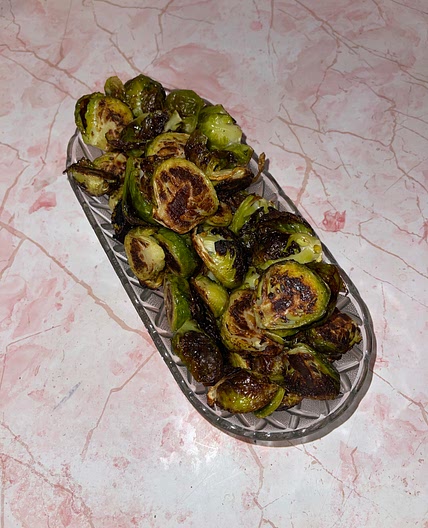 Roasted Brussels Sprouts w/ Garlic