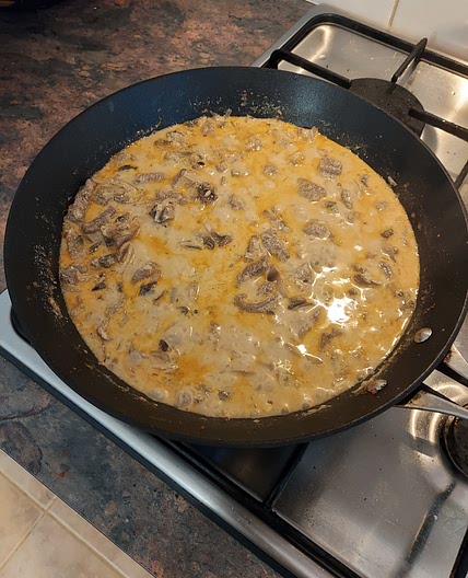 SUPER-SPEEDY BEEF STROGANOFF