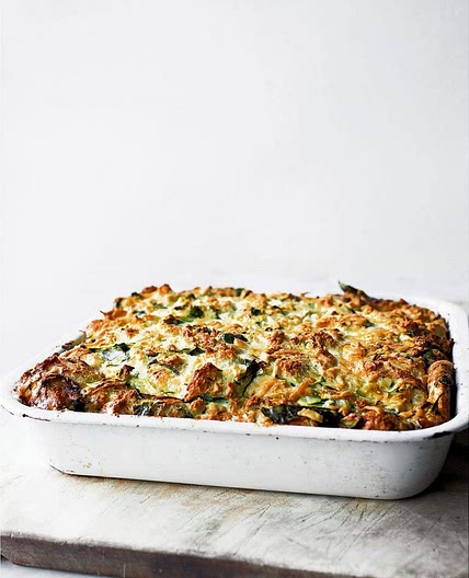 Courgette and ciabatta frittata