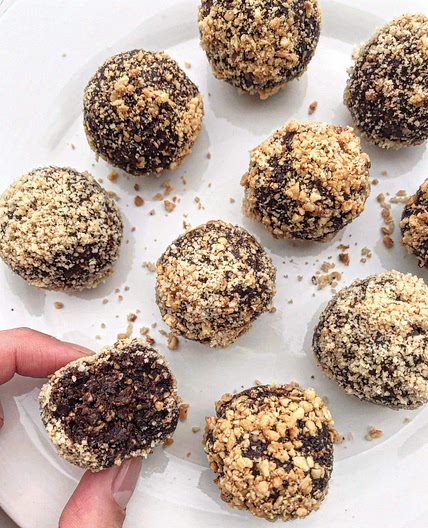 Four-Ingredient Chocolate Hazelnut Bliss Balls