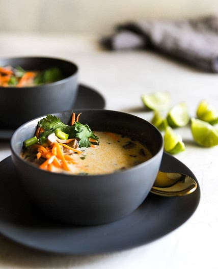 Easy Tom Kha Soup (Vegetarian Thai Coconut Soup)