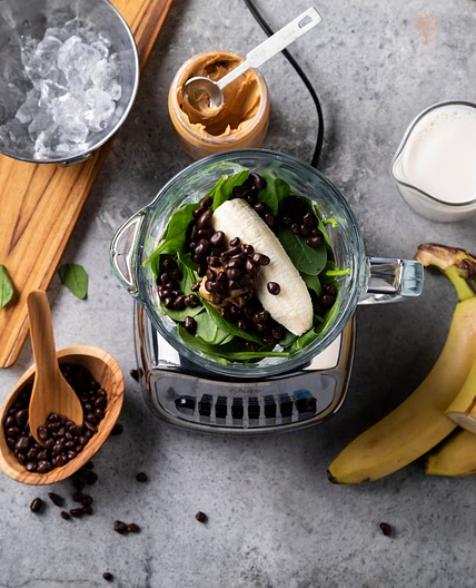 Almond Butter Banana and Cacao Green Smoothie