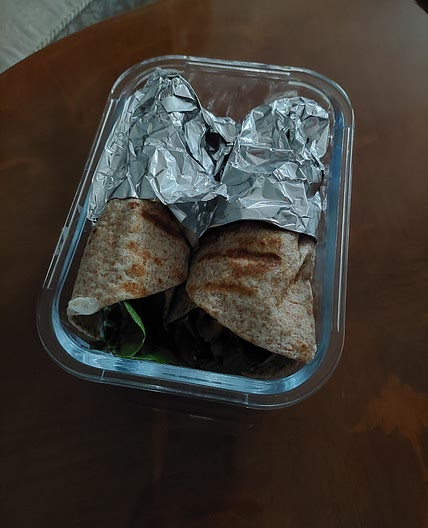 Tortilla z filetem z kurczaka