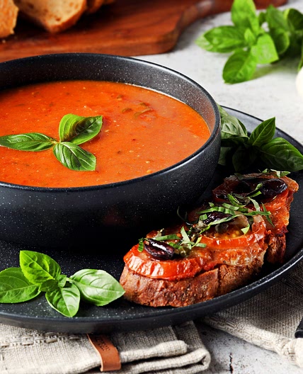 Roasted Tomato & Garlic Soup
