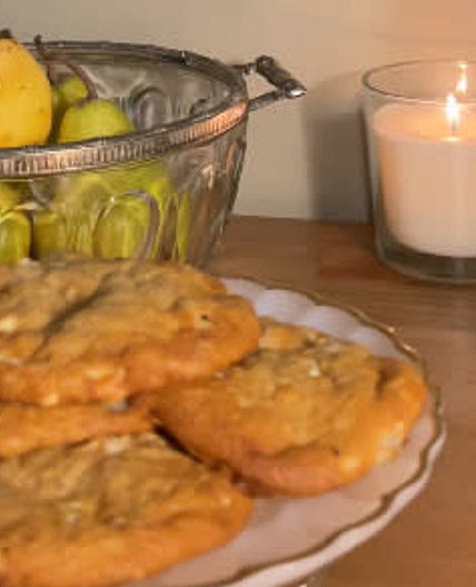White Chocolate Pear Pie Cookies