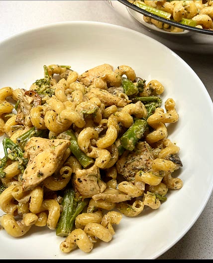 Creamy Chicken & Broccoli Pasta