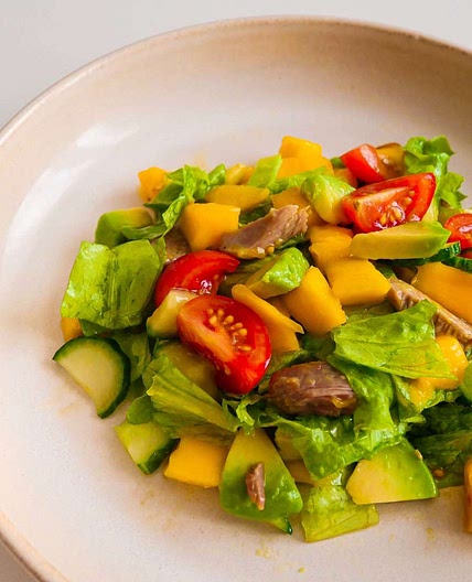 Mango Chicken Avocado Salad (tasty recipe)
