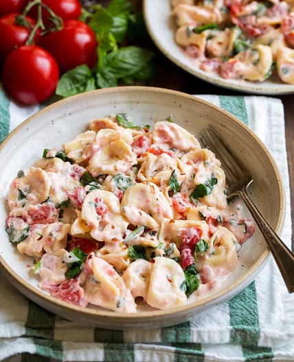 Spinach tomato tortellini