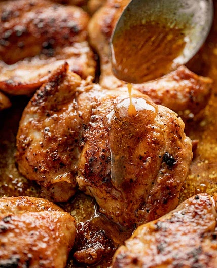 Crispy Boneless Chicken Thighs with Garlic