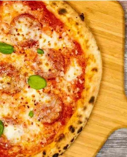 Classic Margherita Pizza