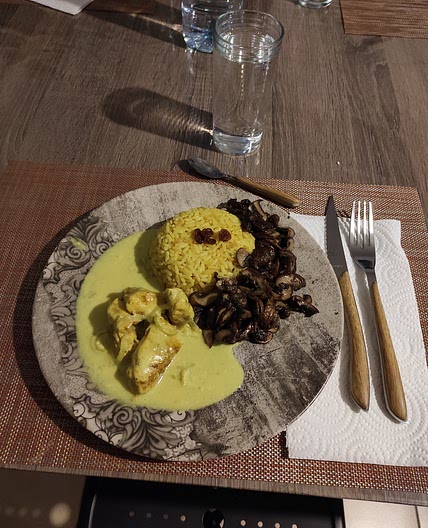 Riz au poulet coco curry et champignons