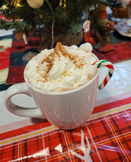 Easy Instant Candy Cane Hot Chocolate