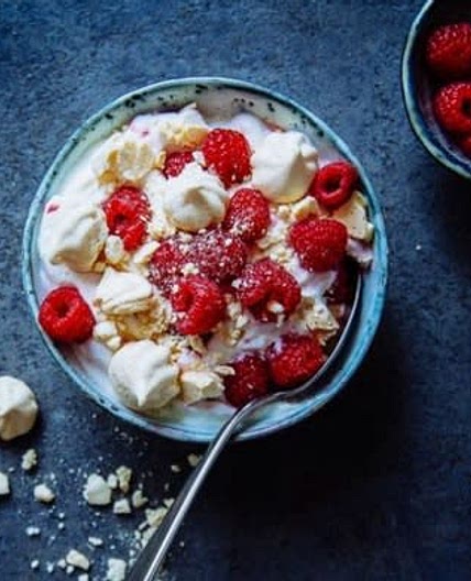 Frozen Meringue Raspberries